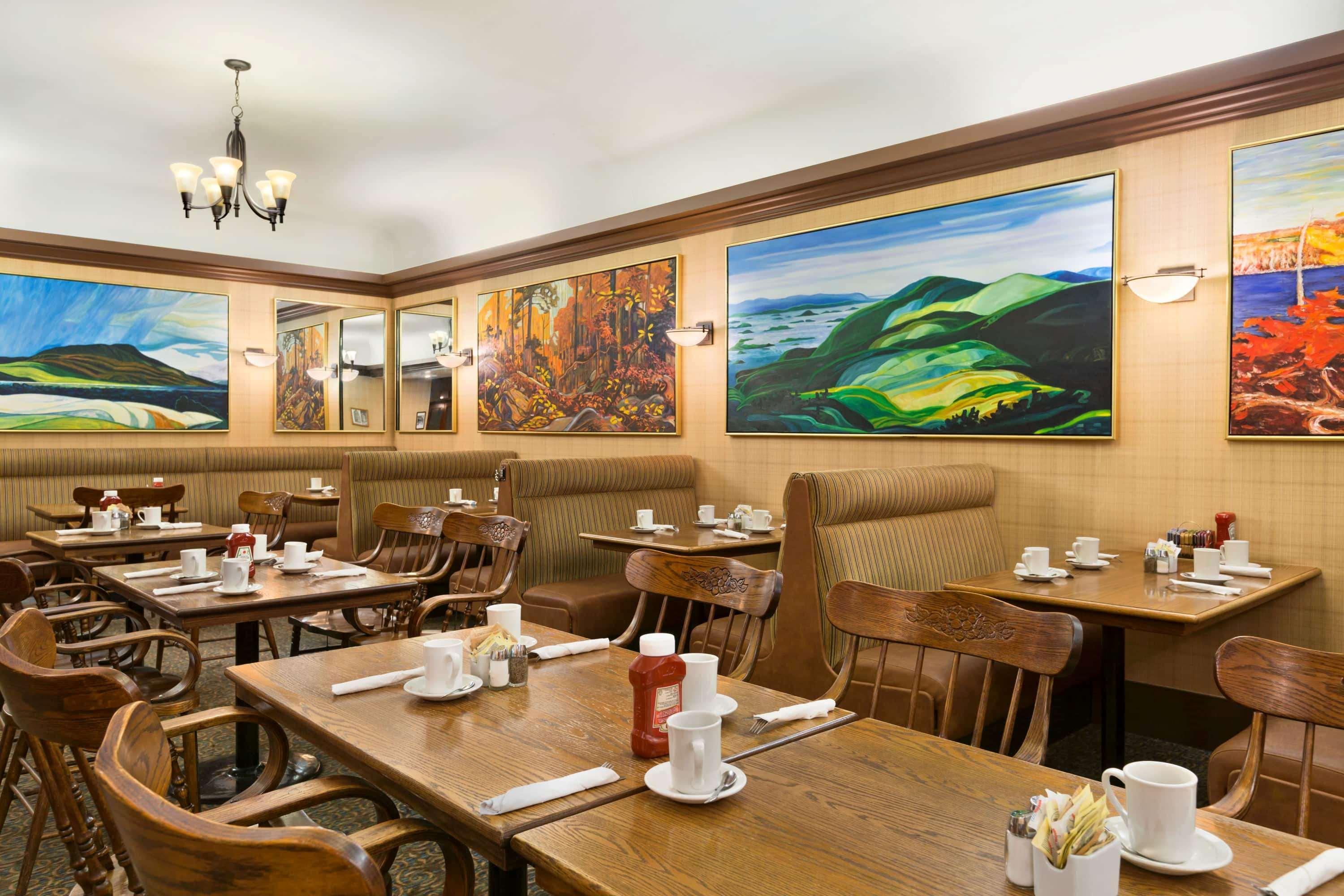 Days By Wyndham Downtown Hotel