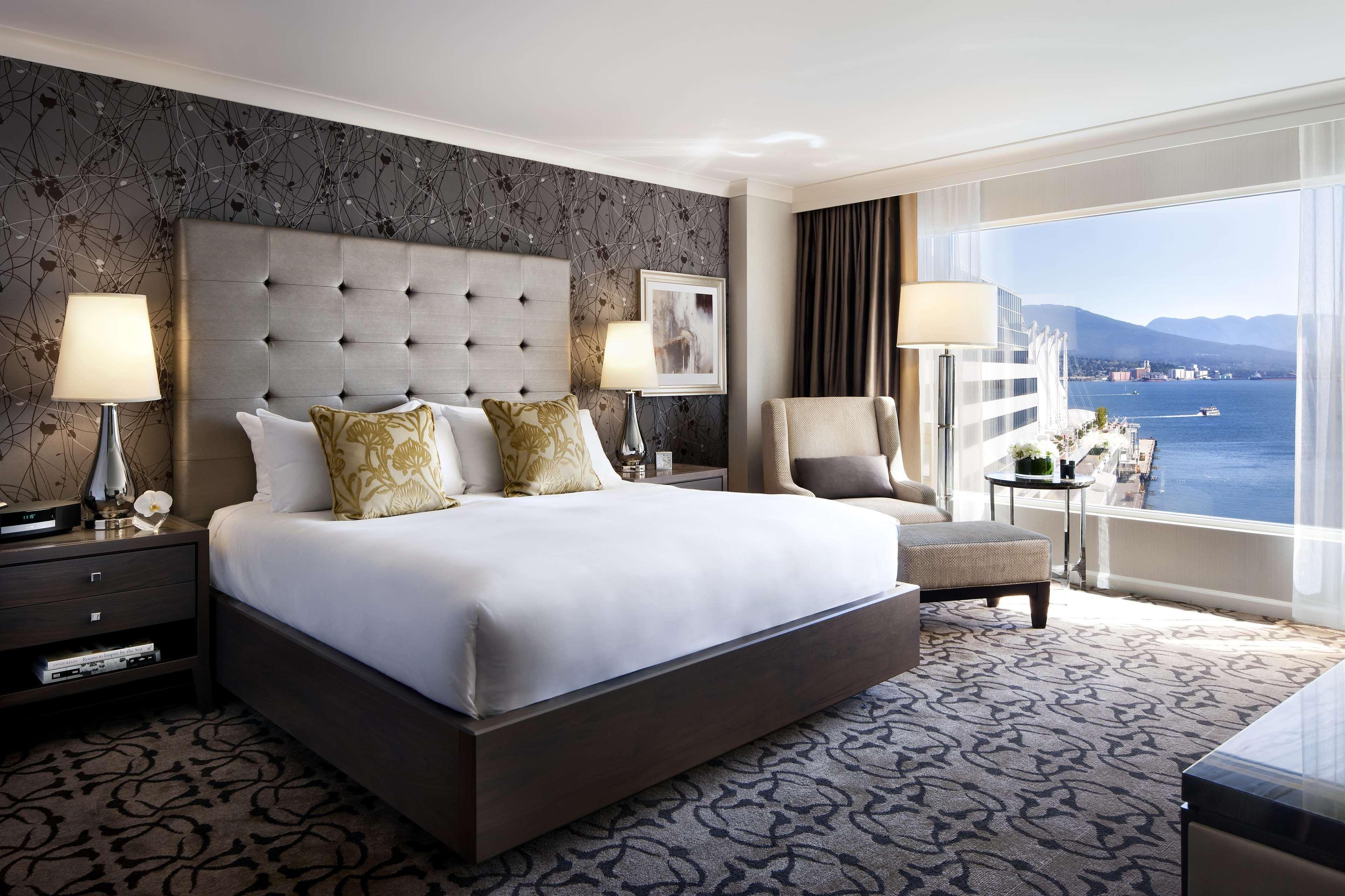 Fairmont Waterfront Hotel