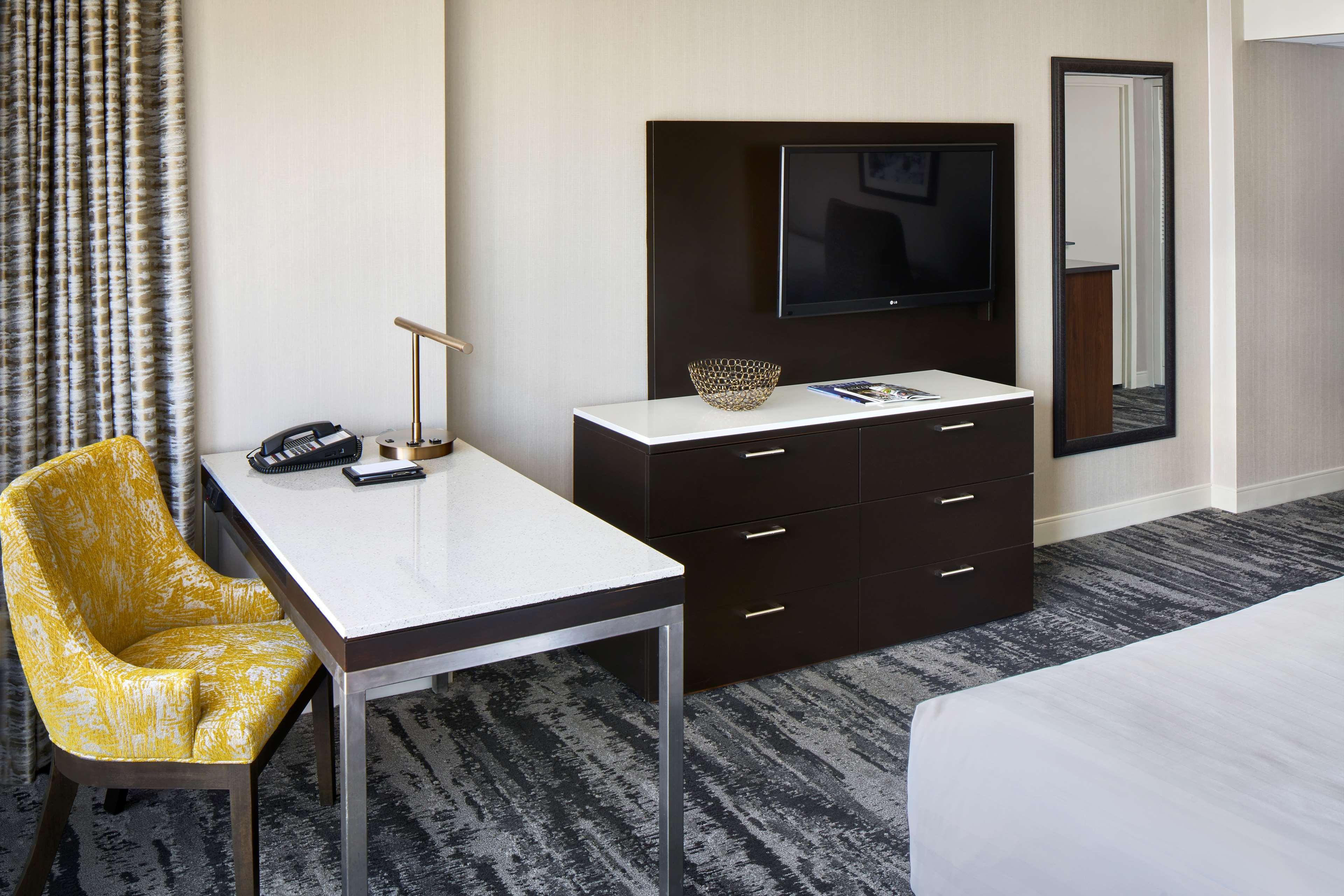 Hyatt Regency 5* Vancouver
