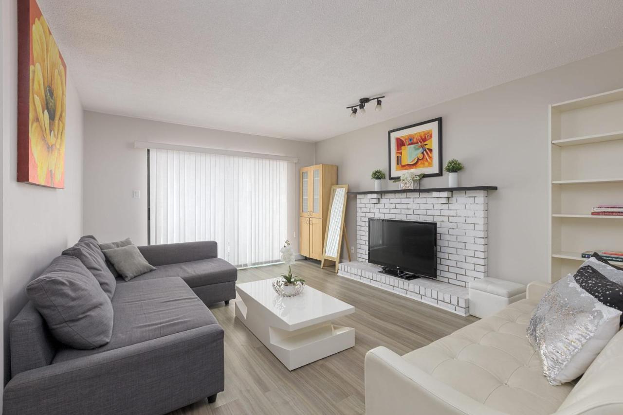 Apartment Huge 4 Bedroom Upper Vancouver