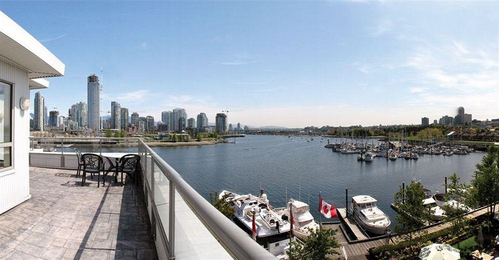 Hotel Granville Island 3*