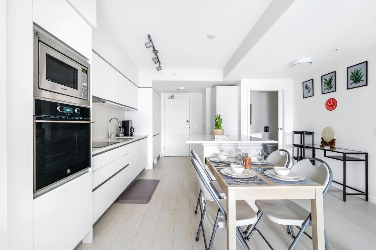 Cozy 2bd Apt In Vancover Free Parking Vancouver