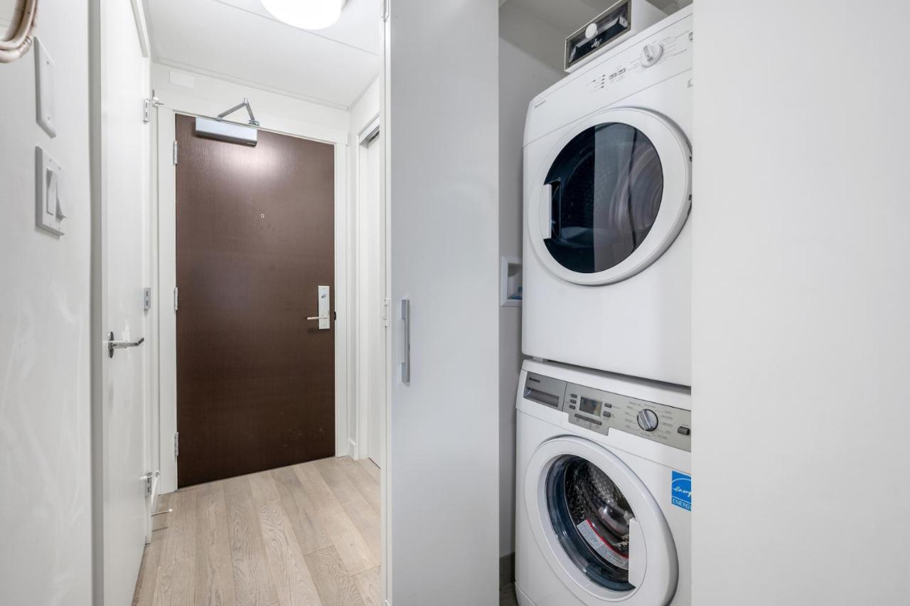 Apartment Cozy 1 Bedroom Unit Near Queen Elizabeth Park