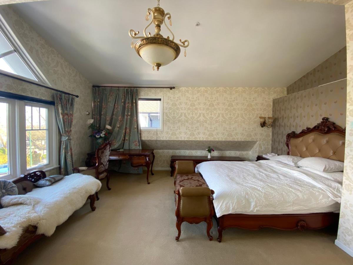 Guest house Cozy Dunbar 3 Beds W/ Views Vancouver
