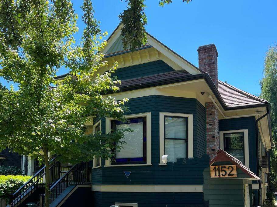 Apartment A Gentle Hideaway In The Urban Forest West End Downtown Vancouver
