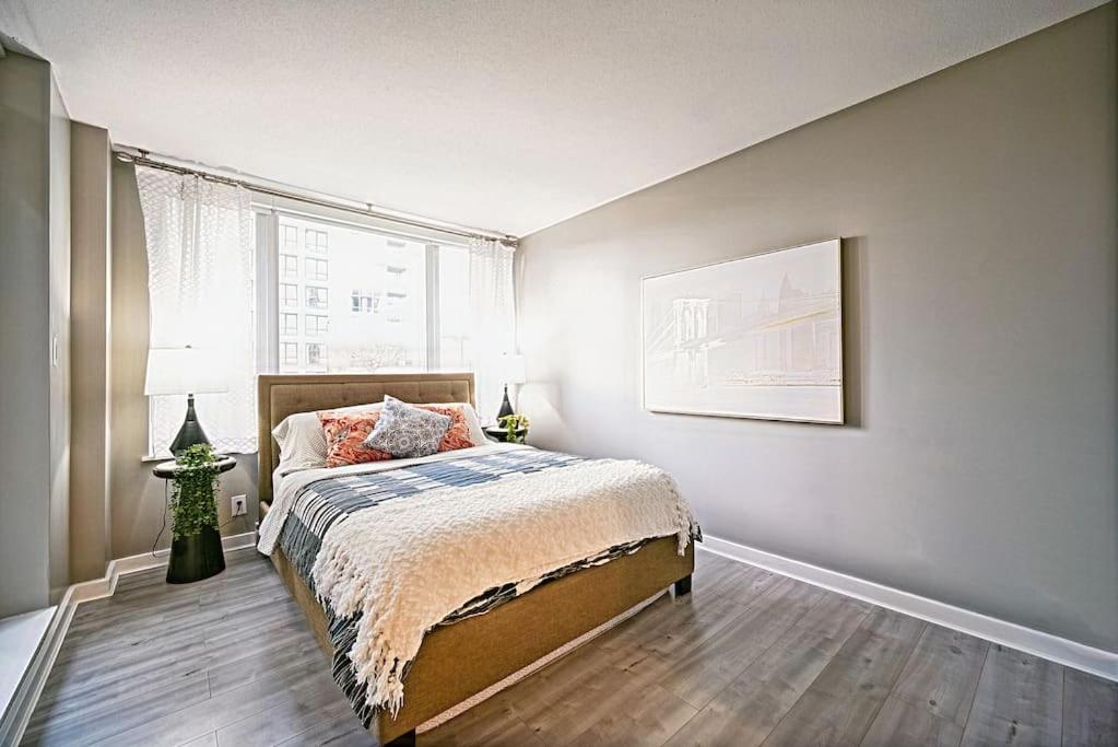 Yaletown Oceanview Gem 3 Bedroom Luxury Haven Apartment *
