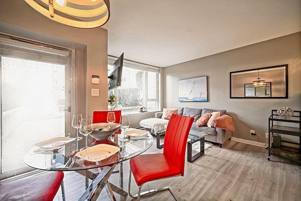 Yaletown Oceanview Gem 3 Bedroom Luxury Haven *