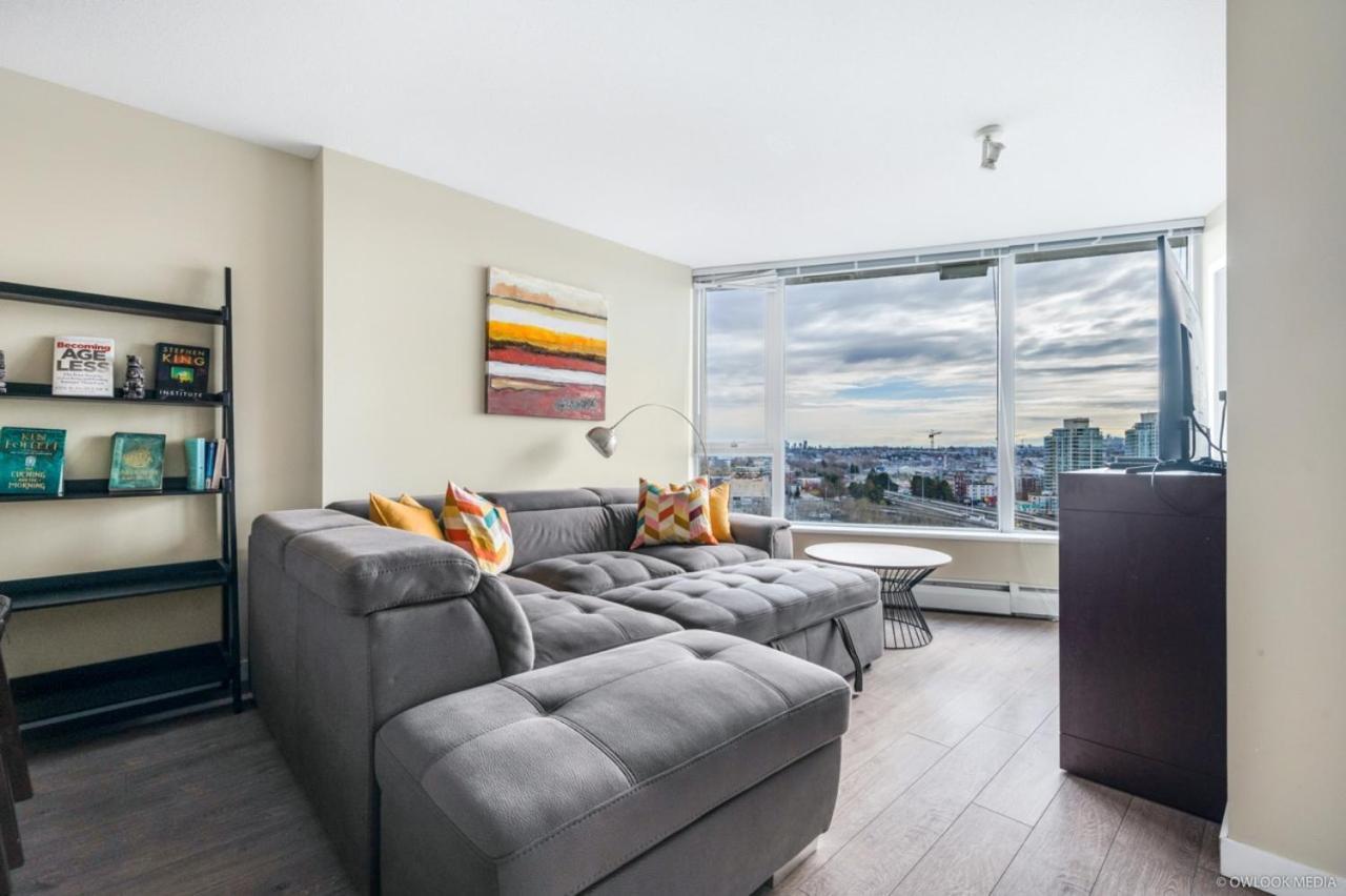 Explore Downtown From Luxury 1 Bed/bath Apartment