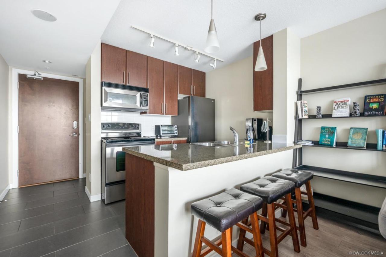 Explore Downtown From Luxury 1 Bed/bath