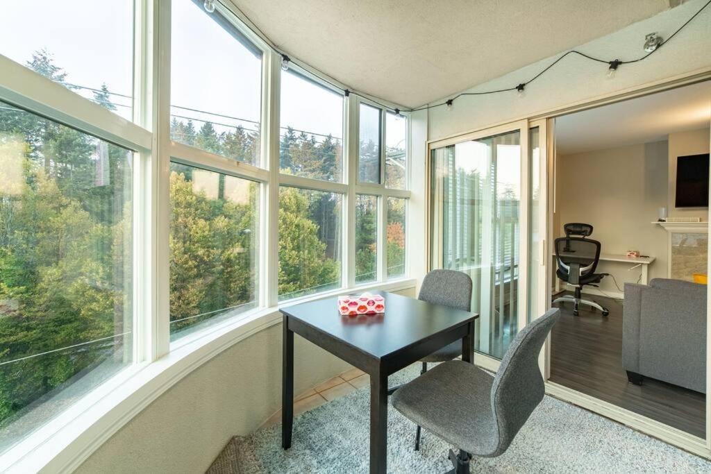 2-bdr 2-bath I 1100 Sq.ft I Walking Distance To Granville Island Vancouver