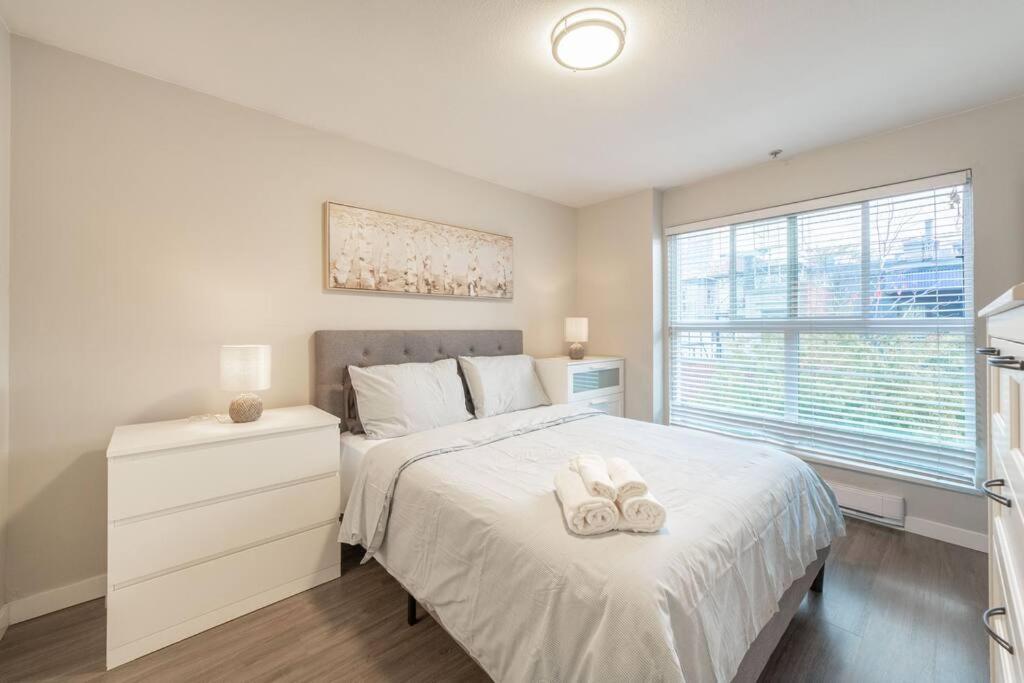 2-bdr 2-bath I 1100 Sq.ft I Walking Distance To Granville Island