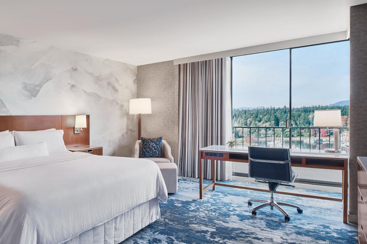 The Westin Bayshore, Hotel