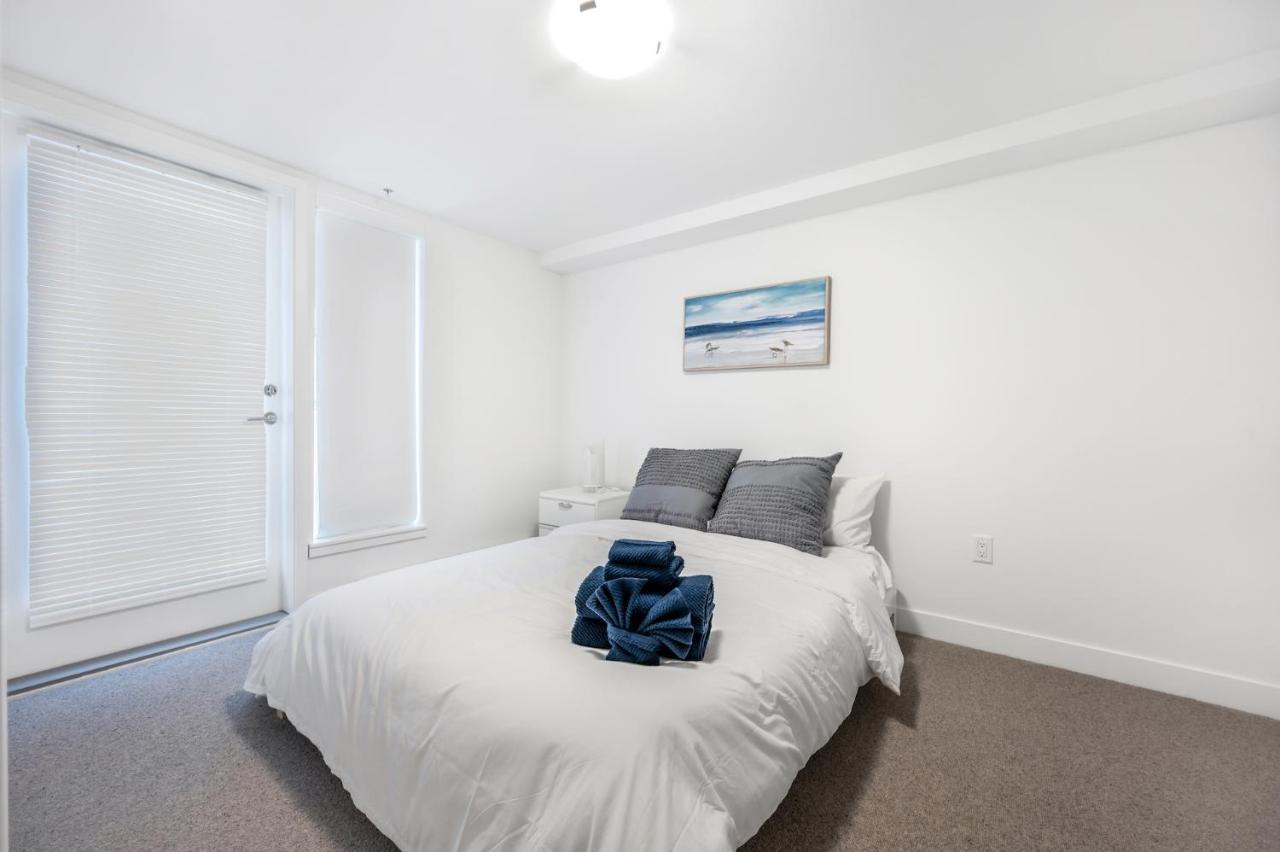 New 3bd Townhouse Near Qe Park *