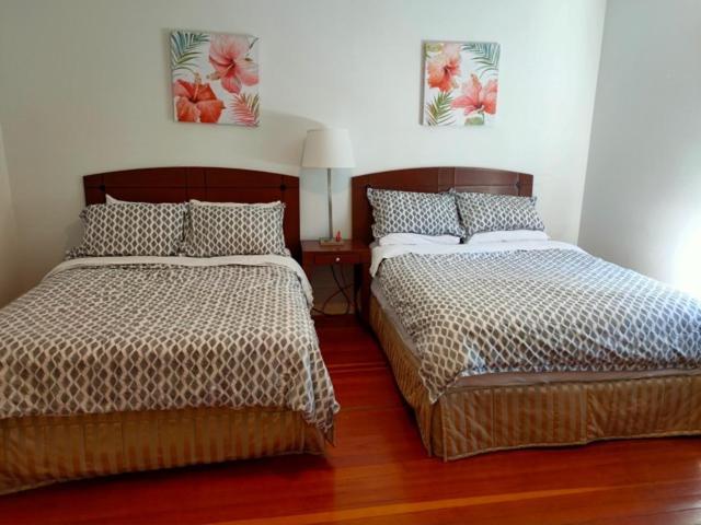 Guest house West Vancouver