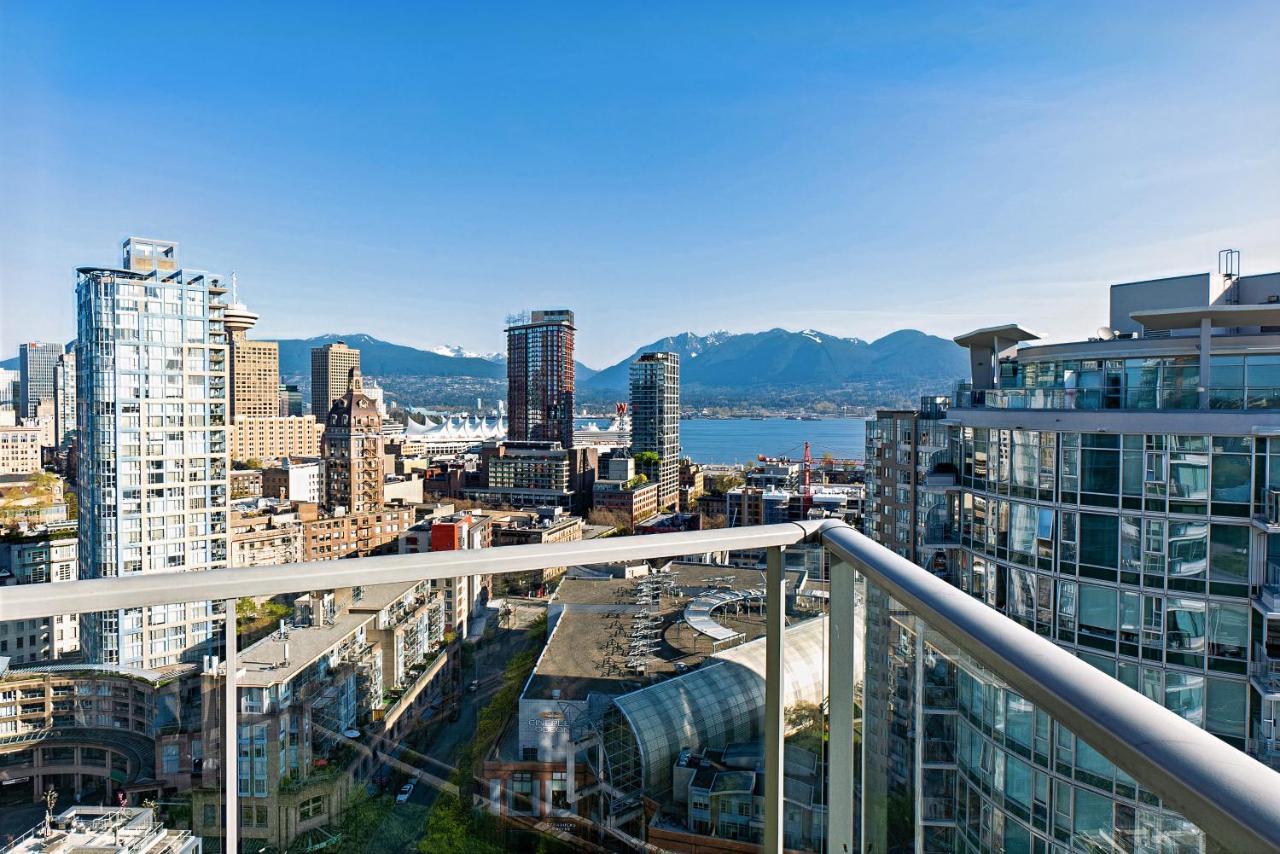 Exceptional Full 3 Bedroom Escape Captivating 360 Scenery Apartment Vancouver