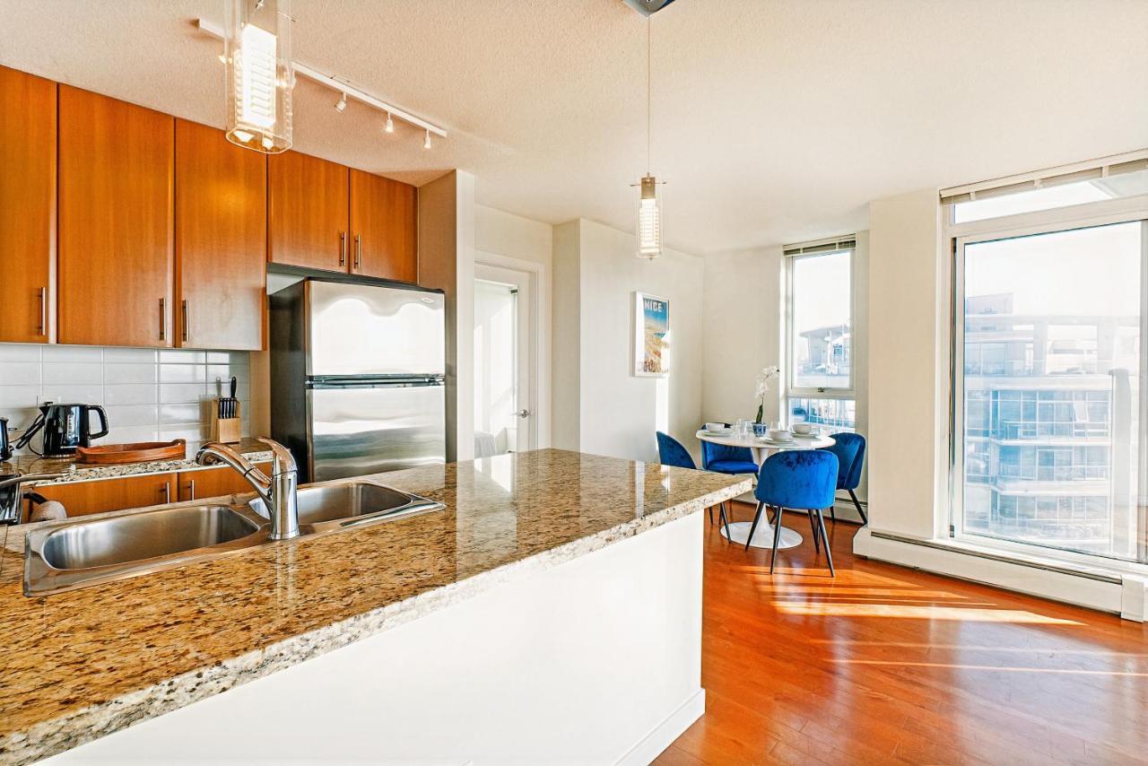 Exceptional Full 3 Bedroom Escape Captivating 360 Scenery Apartment