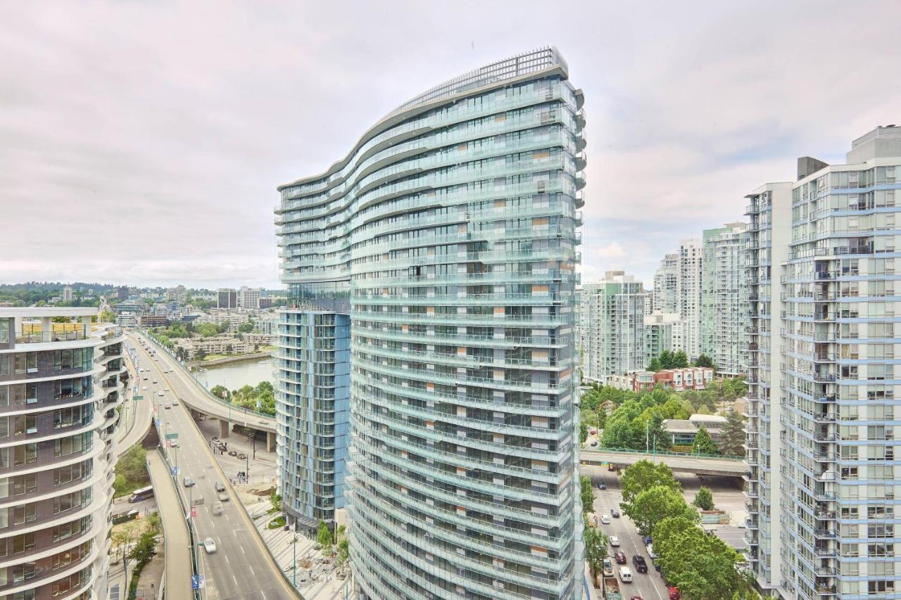 The Douglas, Autograph Collection 5* Vancouver