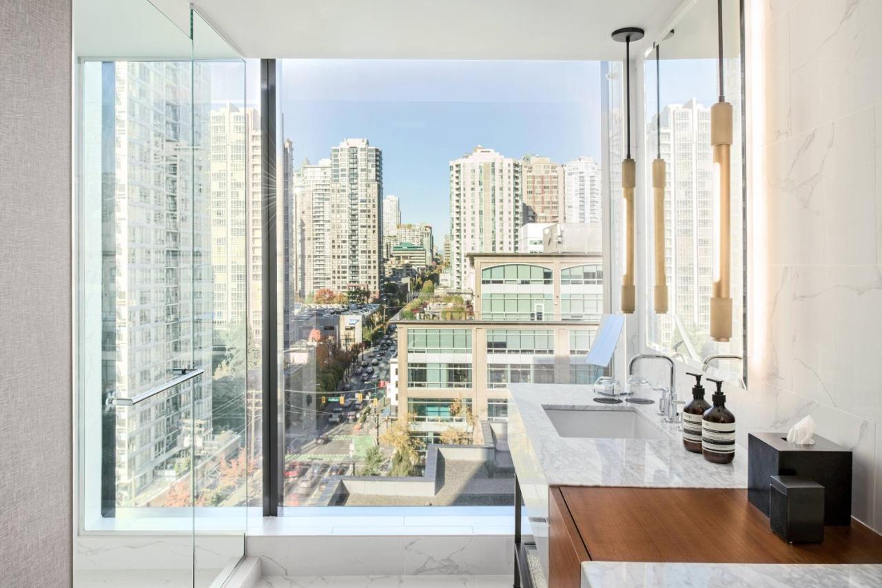 The Douglas, Autograph Collection 5* Vancouver