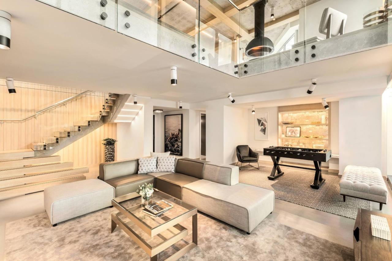 The Douglas, Autograph Collection Vancouver