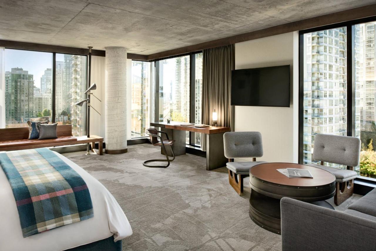 The Douglas, Autograph Collection Hotel 5*