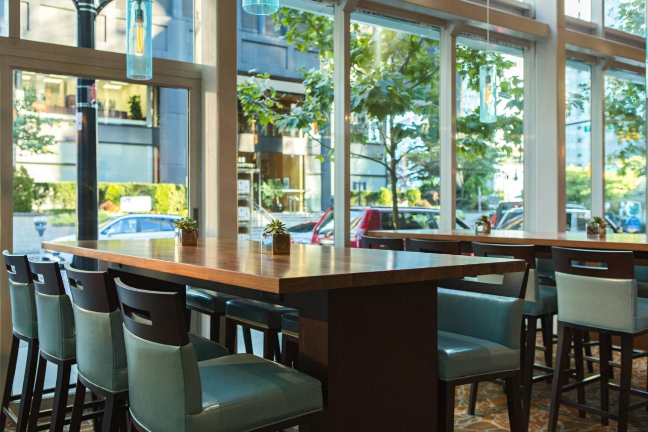 Marriott Pinnacle Downtown Hotel Vancouver