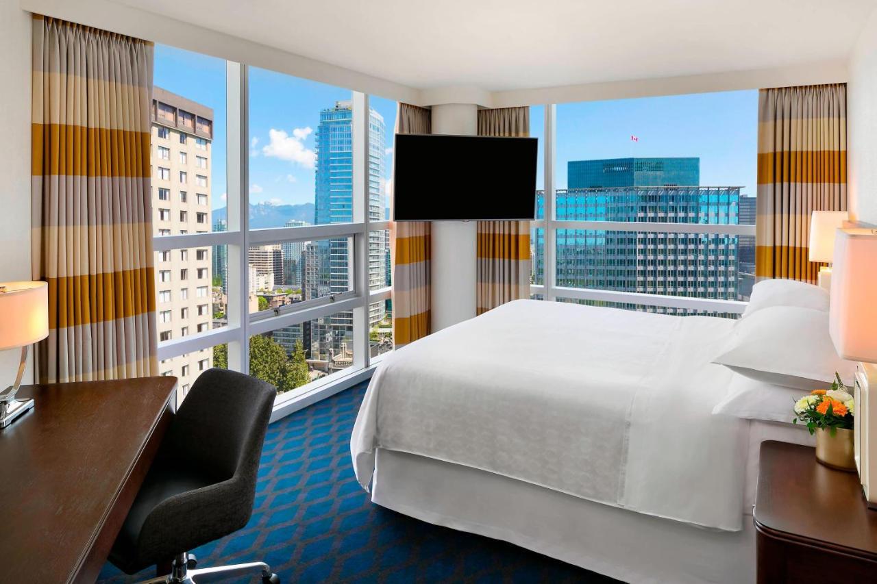 Sheraton Centre 4*