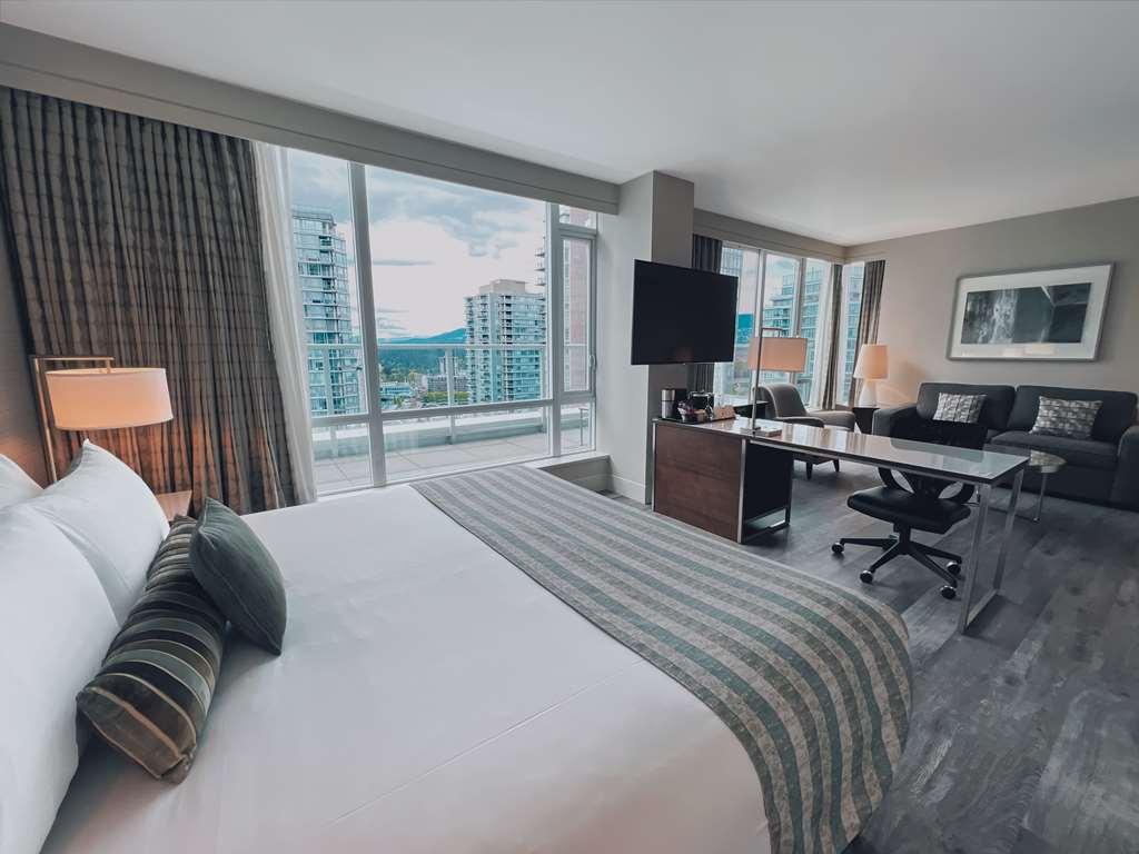 Coast Coal Harbour By Apa 4* Vancouver