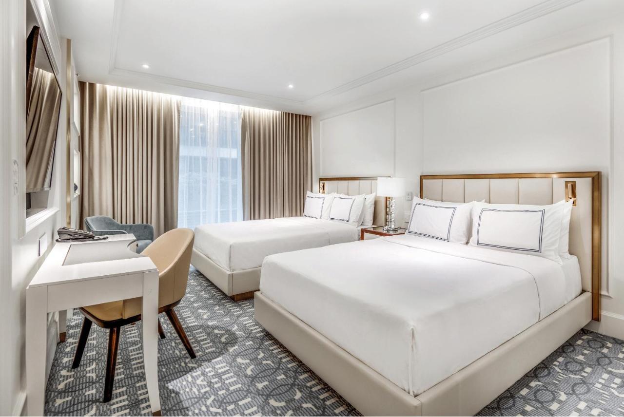 Azur Legacy Collection Hotel Vancouver