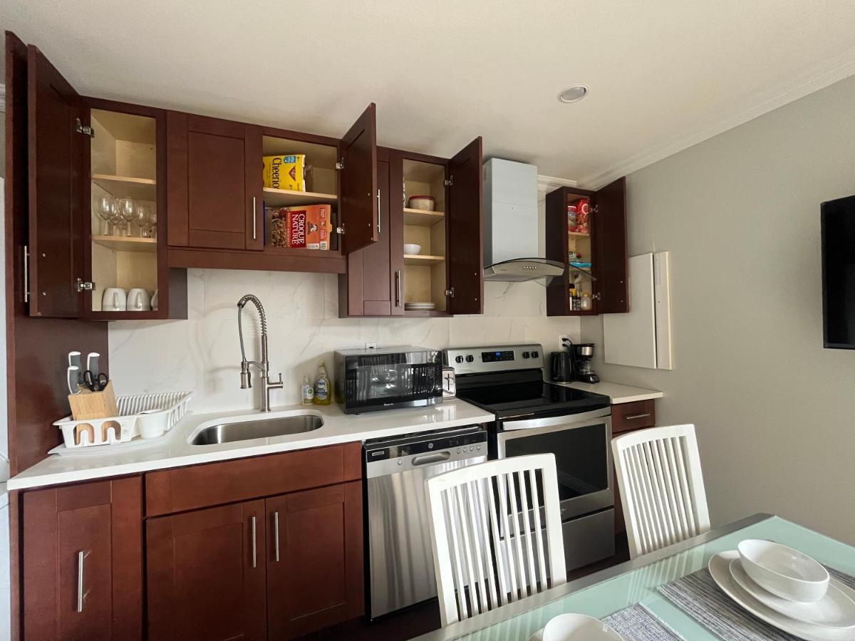 Guest house Coze In Near Yvr Vancouver