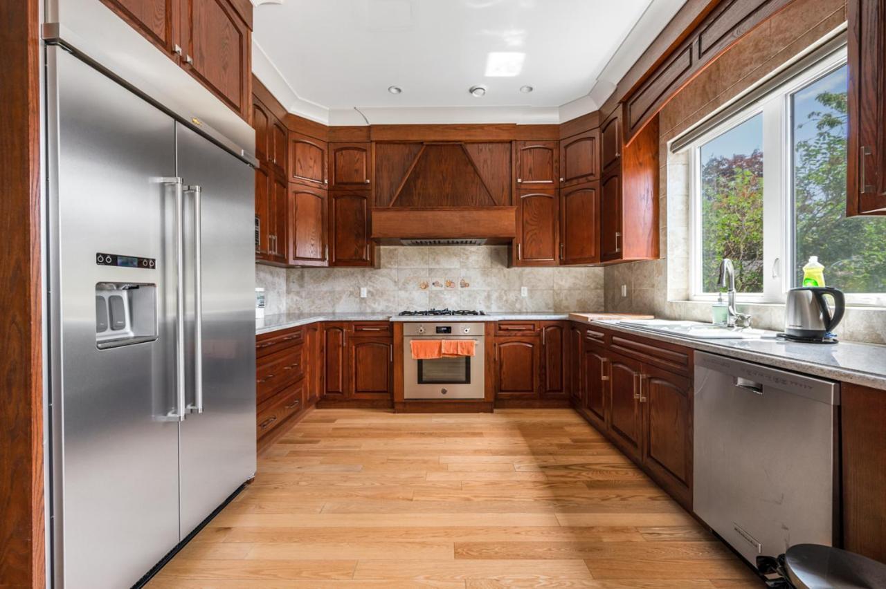 Haven: Luxurious 5-bedroom Retreat *