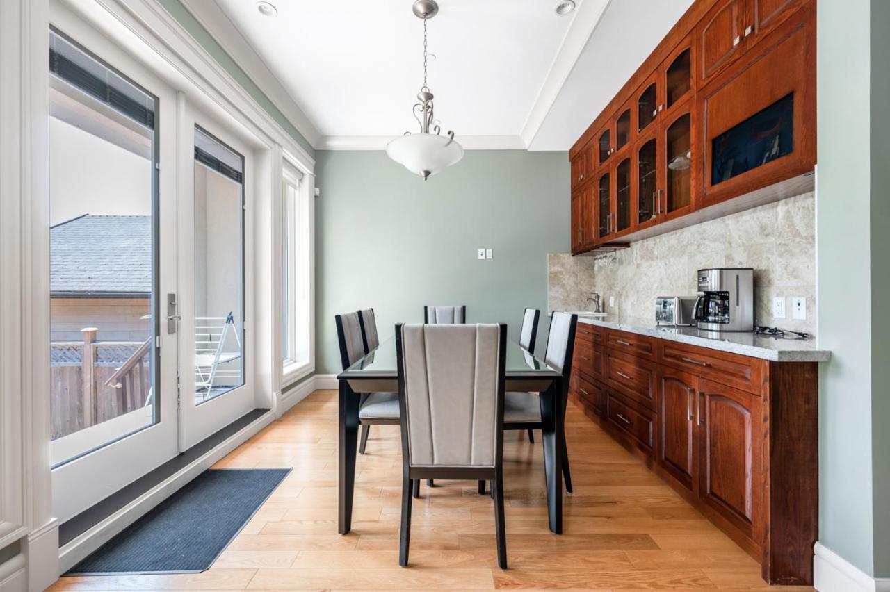 Haven: Luxurious 5-bedroom Retreat * Vancouver