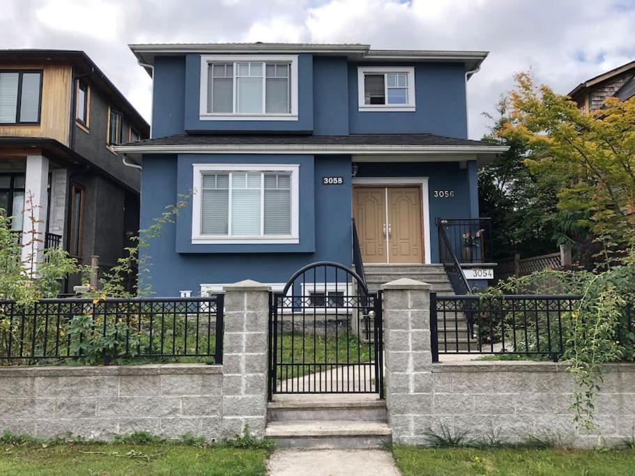 Modern Private Close To Everything Vancouver