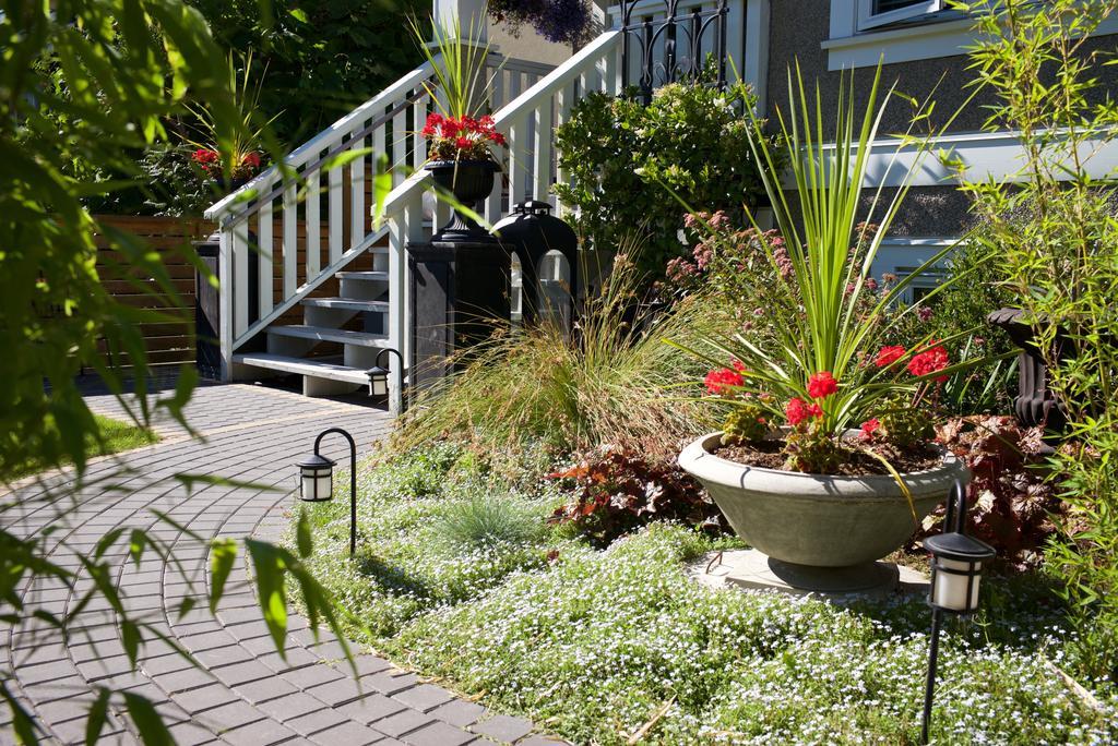 Custom Built 3Bedroom Home In Kitsilano Vancouver