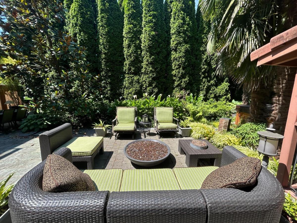 Apartment Garden Oasis Near Popular Main Street Vancouver