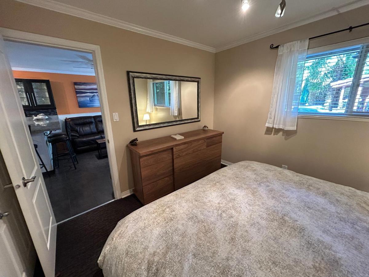 Garden Oasis Near Popular Main Street Apartment *