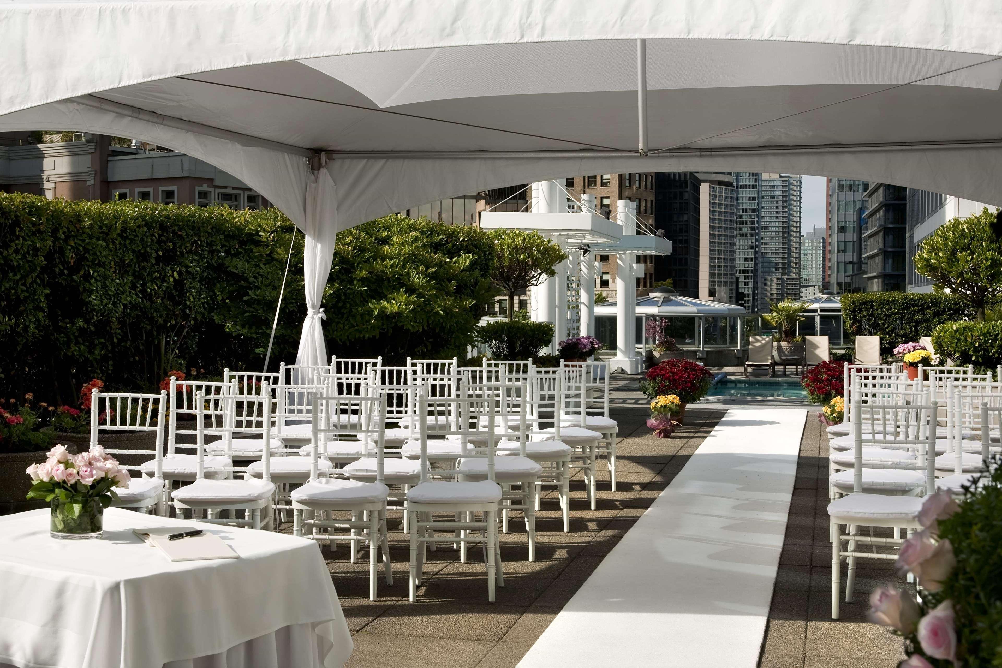 Fairmont Waterfront Hotel 5*