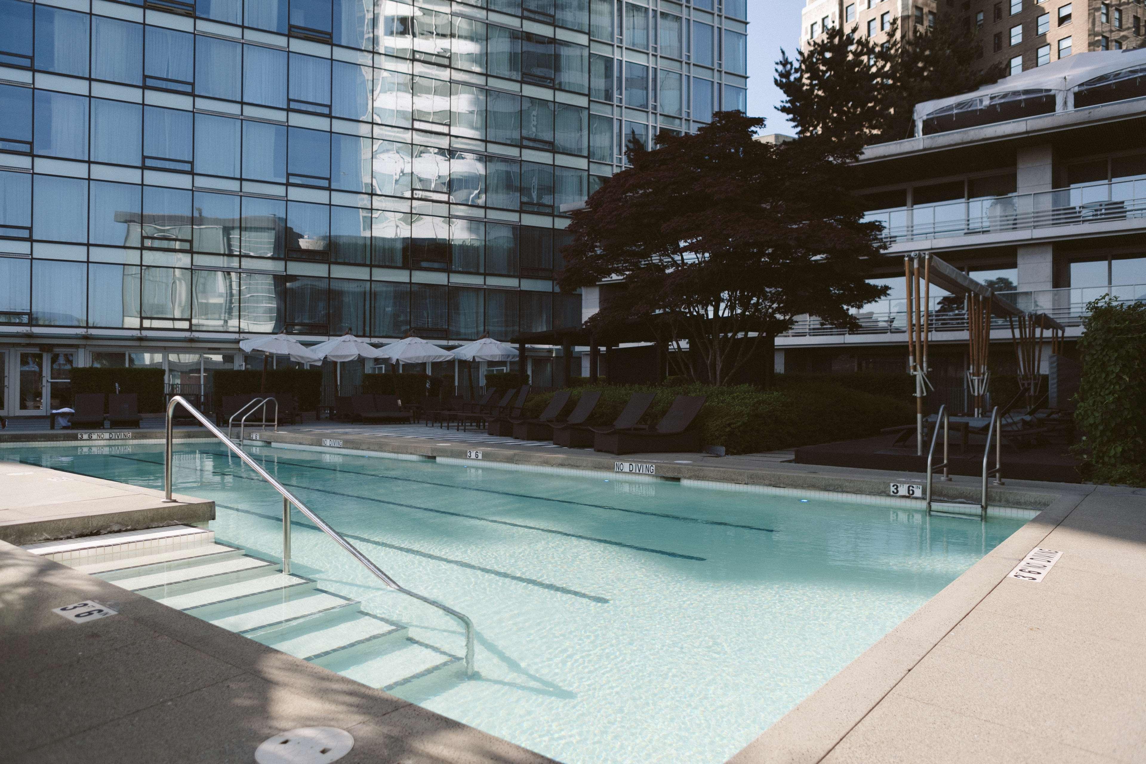 Fairmont Pacific Rim 5*