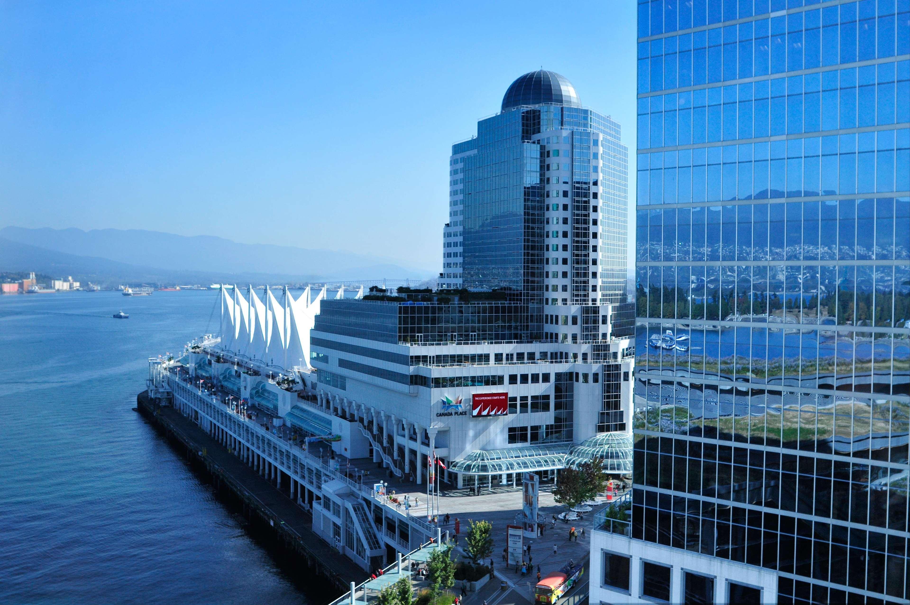 Fairmont Pacific Rim Hotel 5*