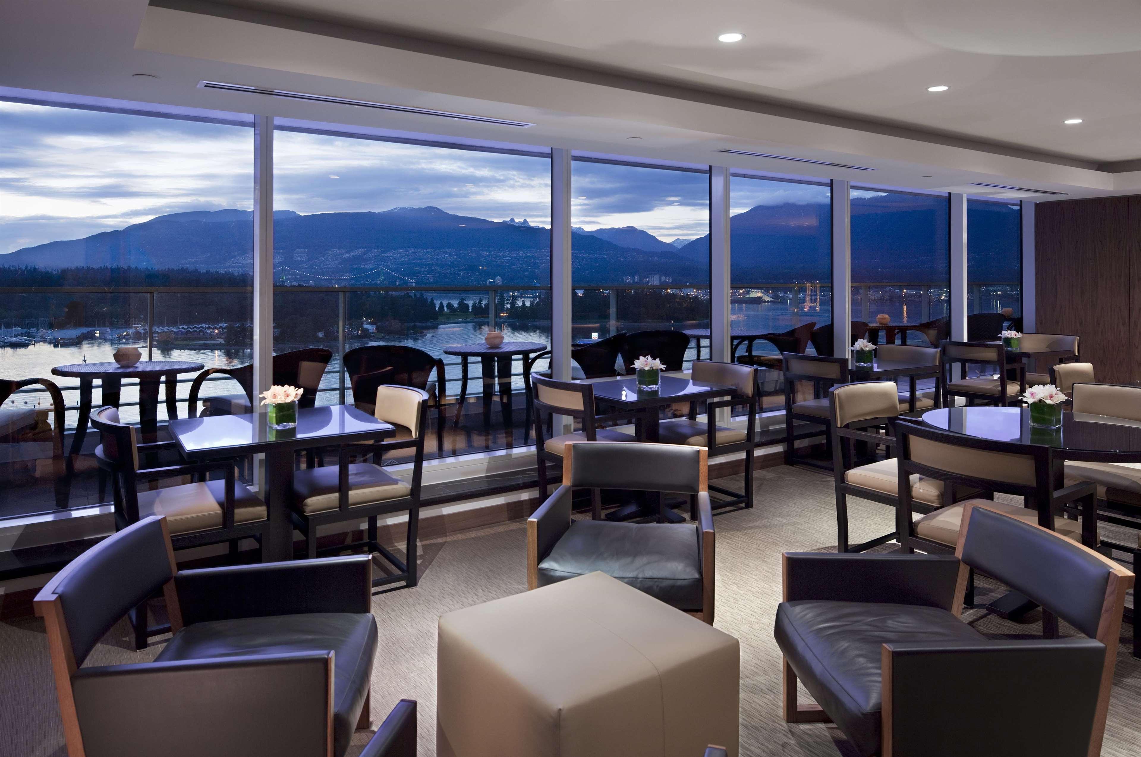 Fairmont Pacific Rim Hotel 5*