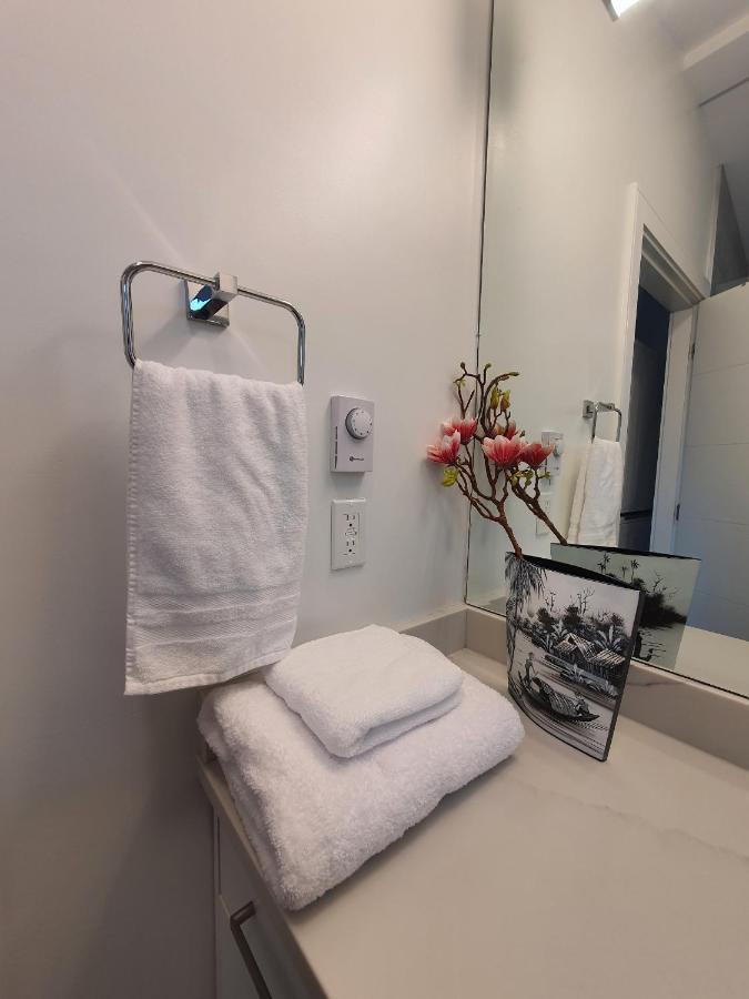 Holiday home The Cozy House, Convenient & Beyond Vancouver