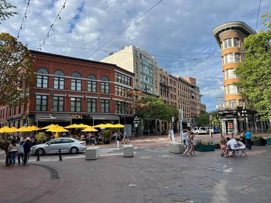 Apartment Hidden Gem: Historical Gastown