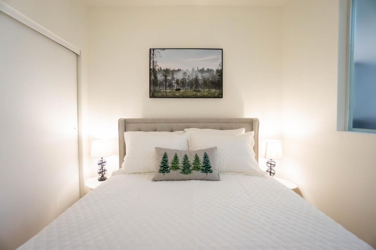 Cozy On Granville Strip Yaletown Area Apartment *