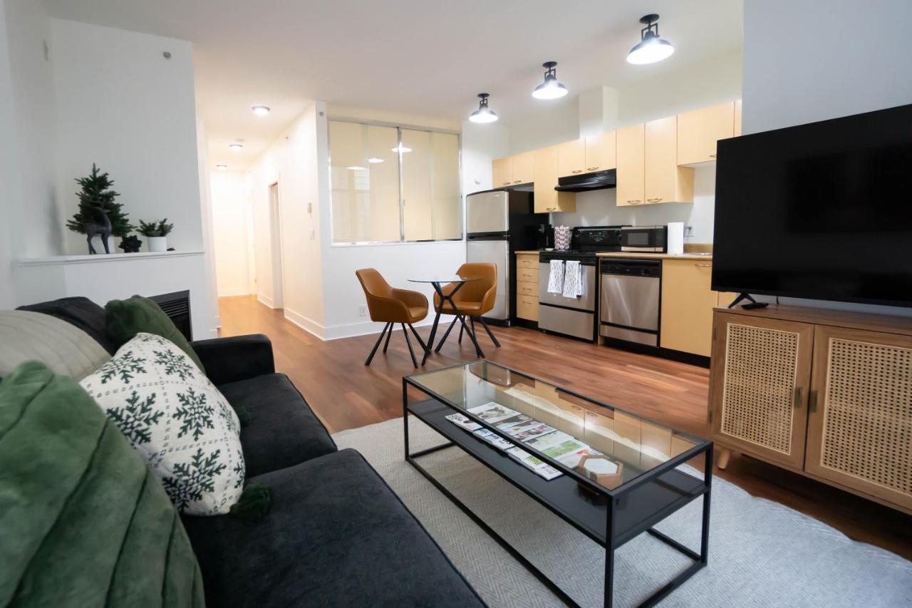 Cozy On Granville Strip Yaletown Area Apartment Vancouver