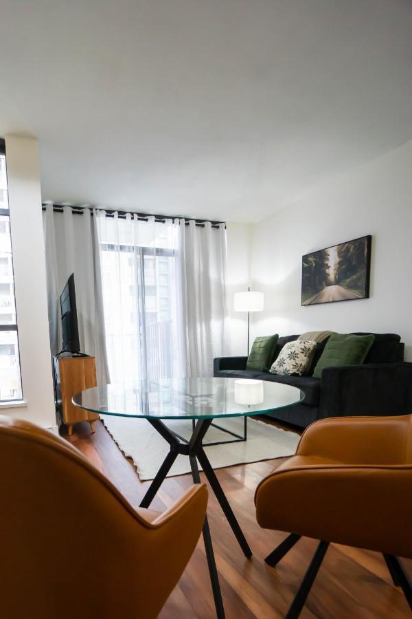 Apartment Cozy On Granville Strip Yaletown Area Vancouver