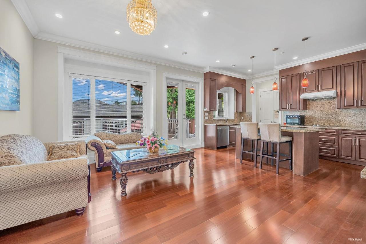 Luxurious Getaway In Vancouver-private With Attached Bathroom Guest house Vancouver