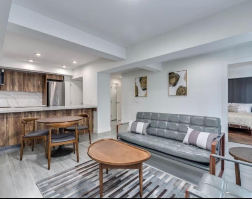 Two Eterno Davie Village By Sunset & Parking Apartment