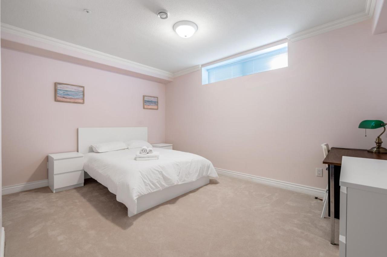 Luxurious Retreat - Private Bedroom In Shared House Homestay *