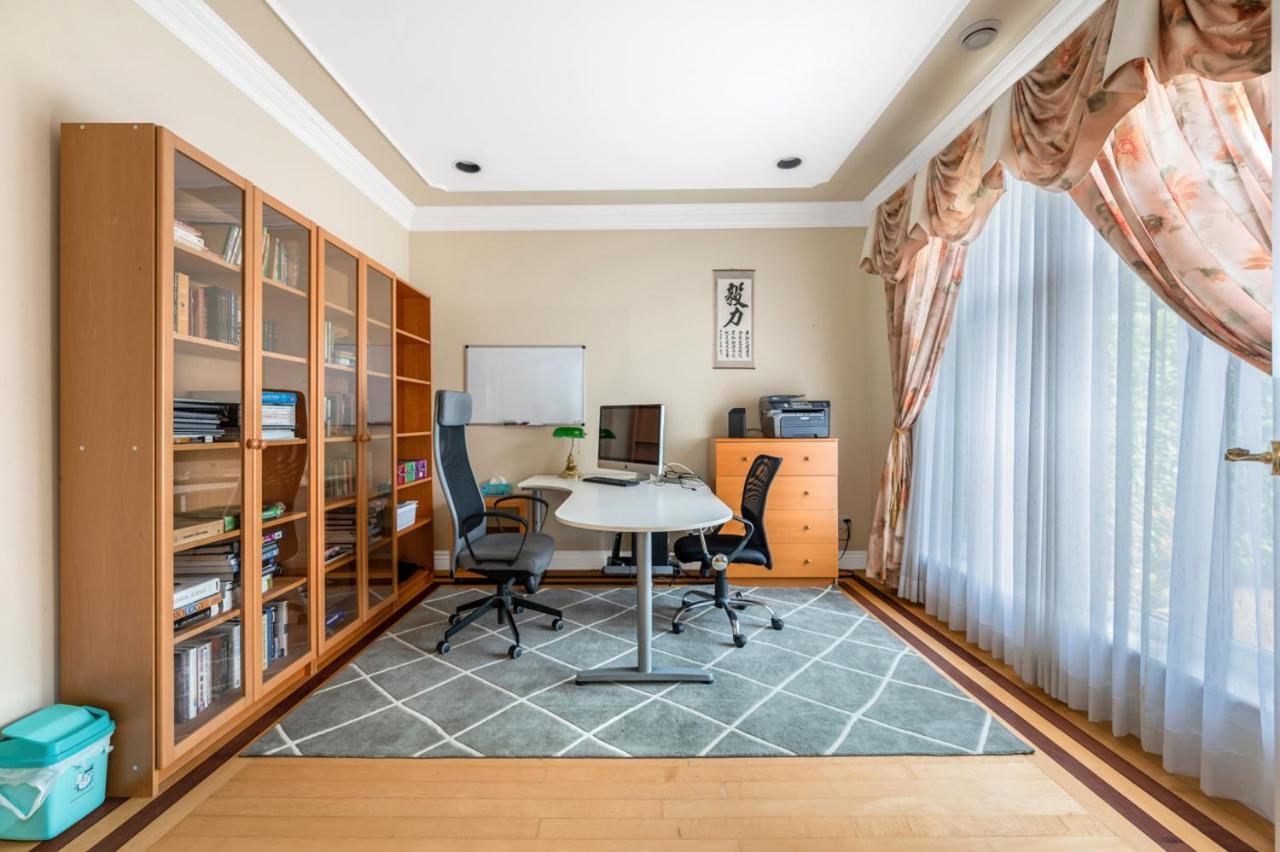 Homestay Luxurious Retreat - Private Bedroom In Shared House *