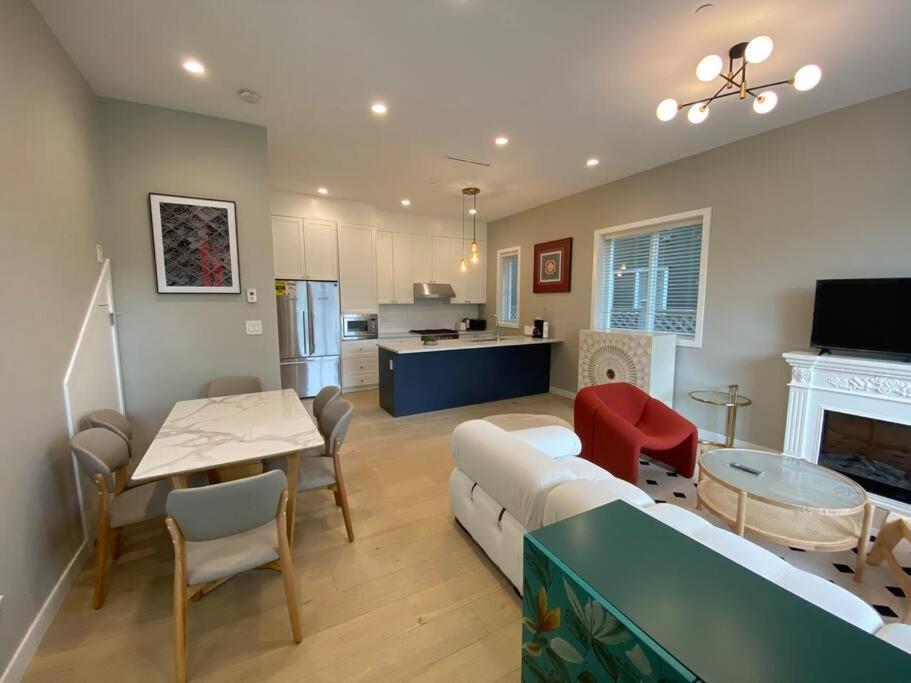 New Modern Three-room Duplex-2793 Villa *