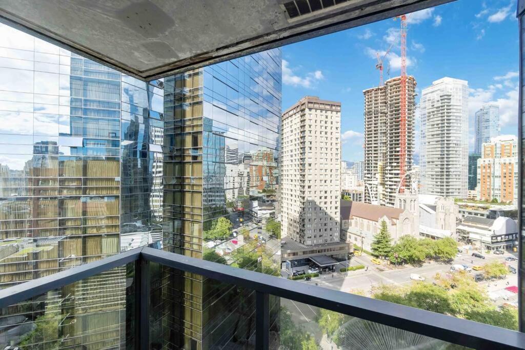 2br With Breathtaking View In Downtown! Free Parking - 6 Sleep Apartment Vancouver